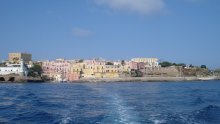 Može li otočić usred Tirenskog mora opet postati poprište nove Europe?