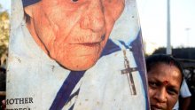 Majka Tereza bit će u rujnu proglašena svetom