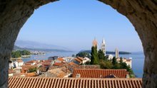 Hotelijeri zablistali u skromnom prometu na burzi