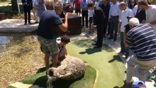 Lorencin u Zatonu zaigrao minigolf