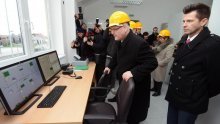 Josipović u kampanji obilazi i trafostanice