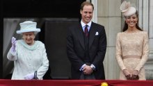 Kraljica se 'osjetila ponizno' zbog dijamantnog jubileja