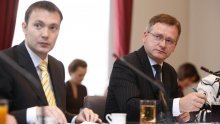HDZ oteže s vraćanjem Sanadera?