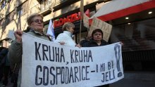 Vlada vraća novac radnicima Đakovštine, ali ne i upravi