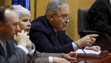 SDP-ovci rešetali Sanadera, on im se smijao