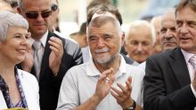 Kosor u društvu s Mesićem otvorila siranu na Pagu