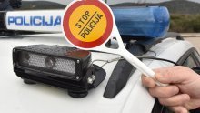 Mora li vam policajac uručiti kaznu za prometni prekršaj na licu mjesta?