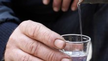 Radnici Pan Trgovine četiri godine čekaju plaću, jedina nada im je rakija