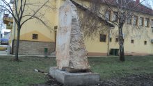 Spomenik žrtvama srpske agresije u Tovarniku