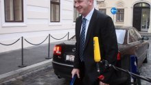 Ostojić obustavio 'Karamarkov natječaj', Borovca imenovao svojim savjetnikom