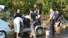 Par na motoru ozlijeđen u sudaru s kamperom