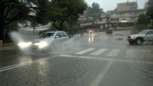 Mokre ceste u većem dijelu zemlje