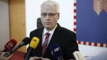 Josipovic confident Slovenian par'l will ratify Croatia's EU treaty on time