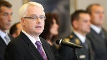 Josipovic urges stopping petty politics on minorities law