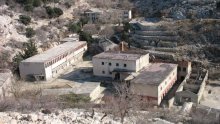 Goli otok trebaju kupiti Srbi i Crnogorci