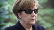 Dok Ukrajina gori, Merkel uživa u Pompejima