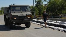 Jakovina traži istragu, a Gabrić hapšenje 200 ljudi u Hrvatskim vodama
