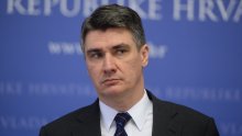 Milanović: Referendum o ćirilici je sramota