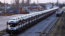 Vlada nabavom skupih automobila napumpala statistiku?