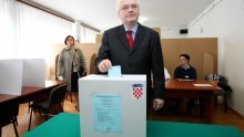 Hoće li Josipović morati raspustiti Sabor zbog referenduma?