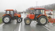 Disgruntled farmers take their tractors off roads
