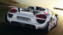 Porscheu na internet procurila brošura 918 Spydera