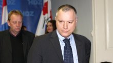 'Premijer Milanović se kiti tuđim perjem'