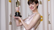 Zašto plače Anne Hathaway