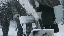 Snježne oluje paralizirale promet u Grčkoj i Libanonu