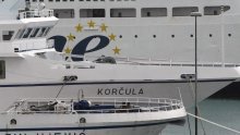 Zbog bure u prekidu trajektne linije prema Rabu i Pagu