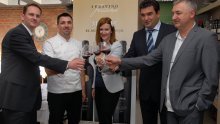 Crvena Miraz vina odlično se slažu uz ljetne poslastice