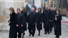 Ustavni sud već 21 godinu odlučuje o pobačaju