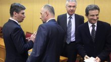 Vlada na mala vrata mijenja Zakon o radu