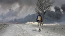 Islamska država uzmiče pred dvostrukom ofenzivom na Raku i Mosul