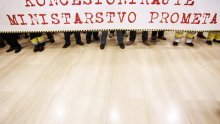 Štrajkaši traže ostavku Tončija Peovića