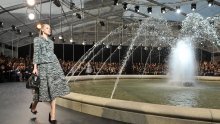 Vuitton pokopao mikro-minicu u Parizu