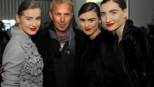 Kevin Costner na reviji koje su nosile hrvatske manekenke