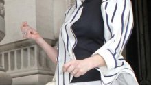 Catherine Zeta-Jones u šetnji bez grudnjaka