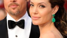 Angelina se ponovno samoozljeđuje i drogira?