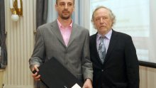 'Sramno je da se novinare poziva u USKOK umjesto da oni koji su krali naš novac daju ostavke'