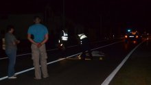 Ležao na cesti pa ga pregazio automobil