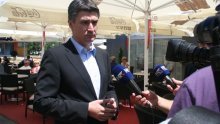 Milanovic: EU accession referendum should be separated from parl't polls