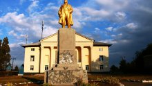 Ukrajina uklonila 1.320 Lenjinovih kipova