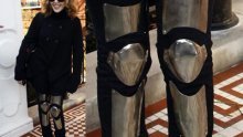 Bizarne robotske tajice Kylie Minogue