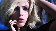 Scarlett Johansson nabacila seksi look za Mango