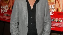 Kevin Costner stavio sam sebe na aukciju