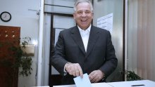 Sanader svake dvije godine mijenja prebivalište
