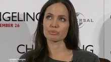 Angelina pred novinarima briznula u plač