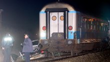 Supružnici poginuli u naletu vlaka na auto