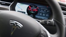 Tesla odsad proizvodi samo autonomne automobile